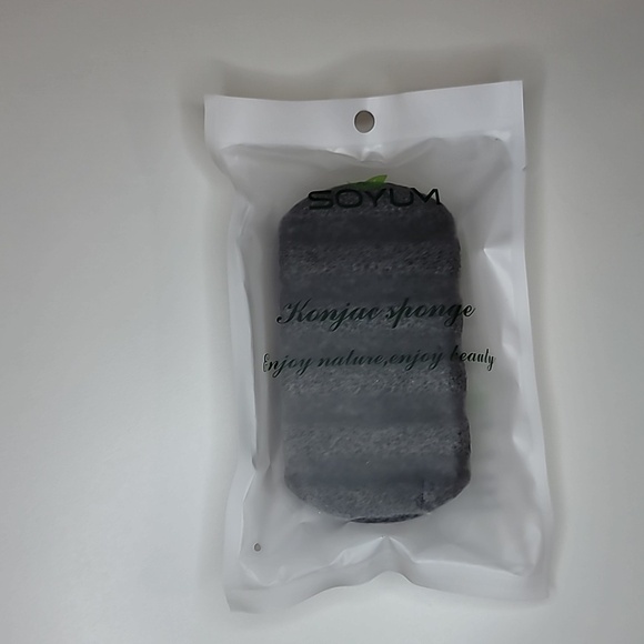 Other - Free with Purchase NWT Konjac Sponge Sealed